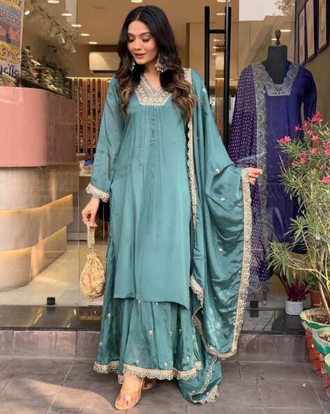 Allin I Villin Blue Plazo Kurta Set – Embroidered V-Neck Designer Party Wear Kurta Set