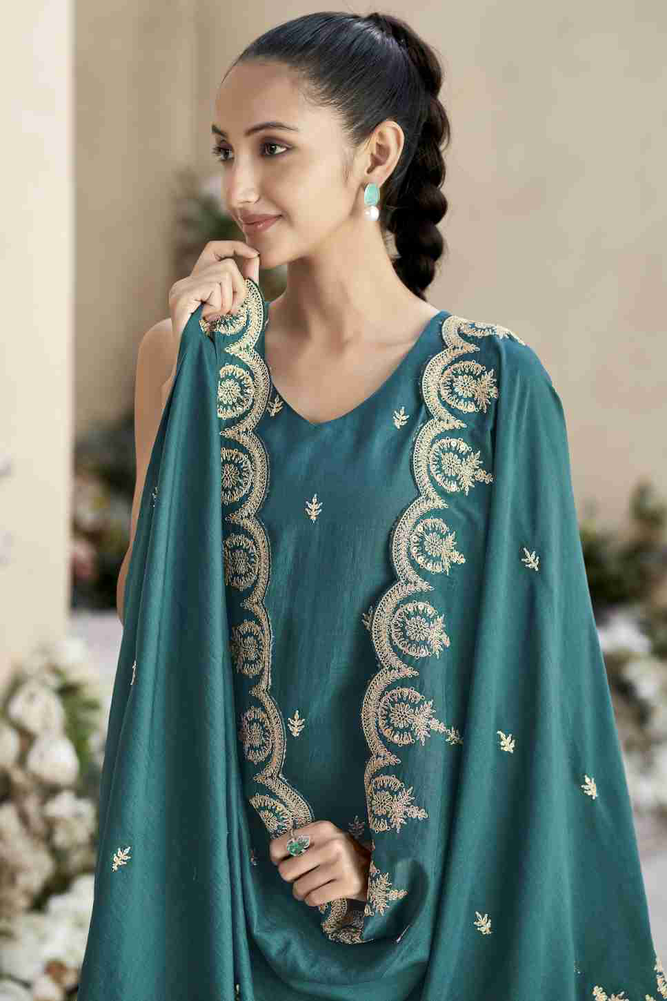 Allin I Villin Green Embroidery Sleeveless Kurta Set - Diwali Festive Collection 2024